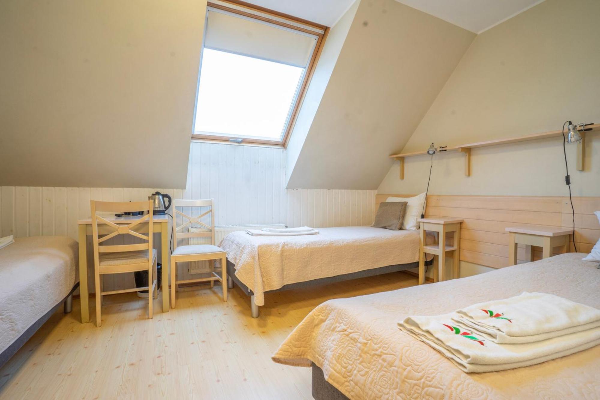 Kongo Hotel Haapsalu Buitenkant foto